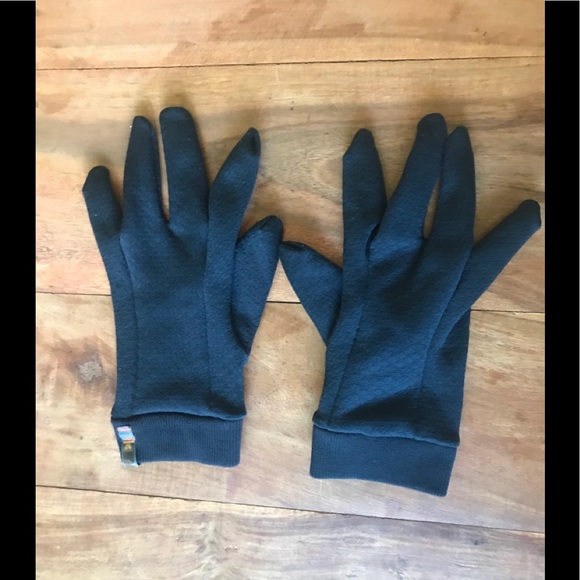 acg gloves
